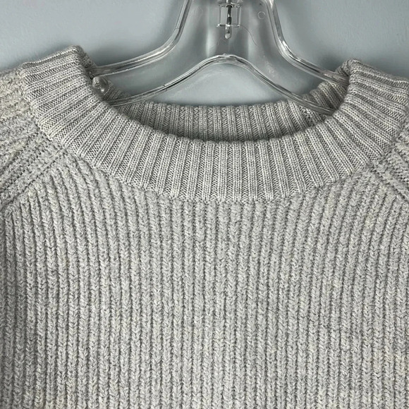 Aritzia Wilfred Jonnie 100% Merino Wool Ruffle Hemline Ribbed Crewneck Sweater S - Picture 4 of 11